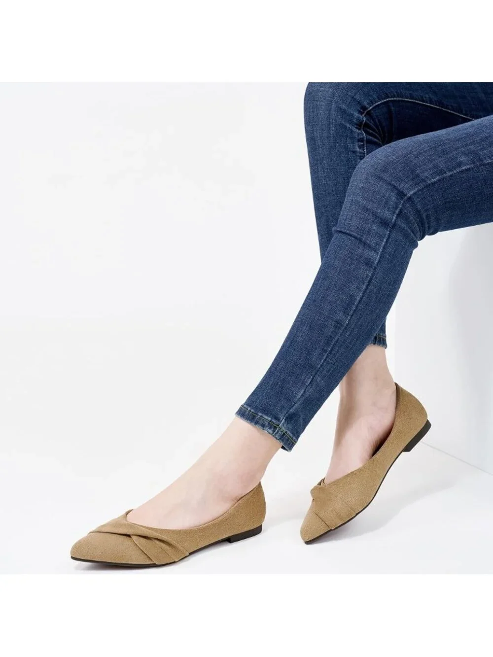 Women's Wheat Suede Comfortable Lightweight Casual Slip On Pointed Toe Bow Flats